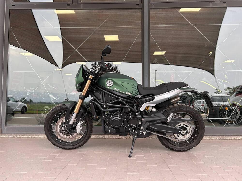 Benelli Leoncino 800 Trail (2022 - 23)