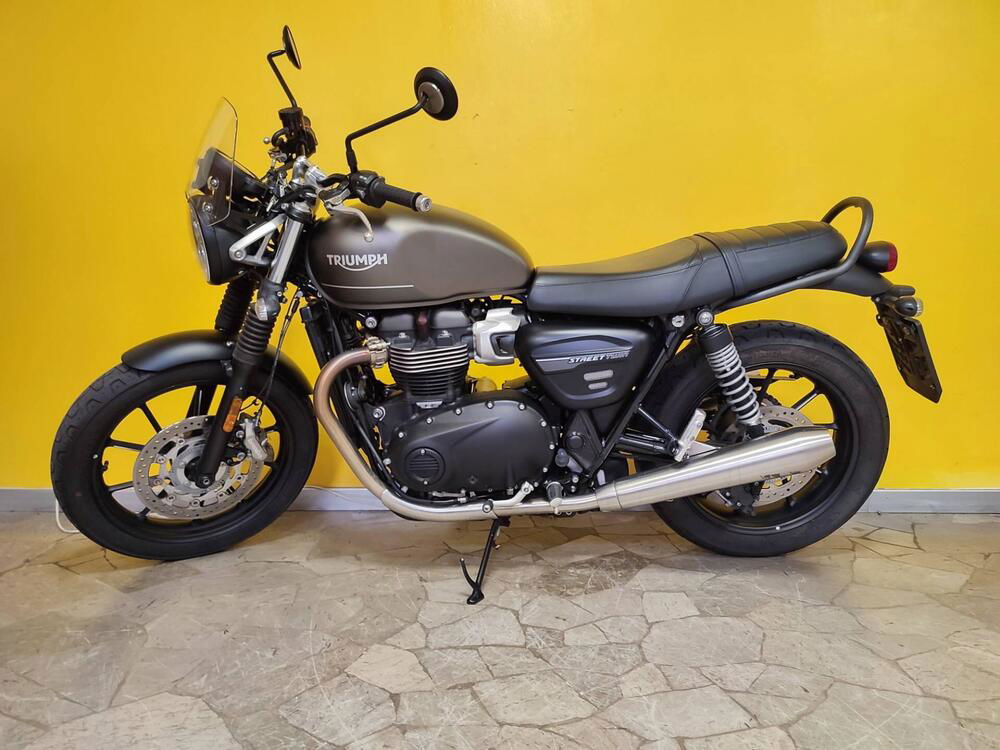 Triumph Street Twin 900 (2021 - 22) (2)