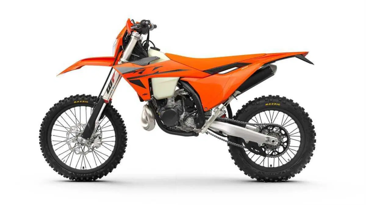 KTM Enduro 2025: torna l’arancione e la 125 a 2 tempi! [GALLERY] (5)