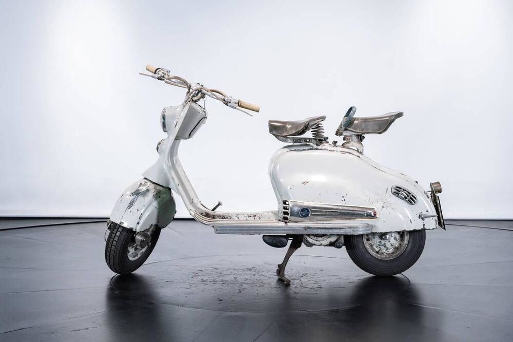 Innocenti LAMBRETTA 150 D (2)