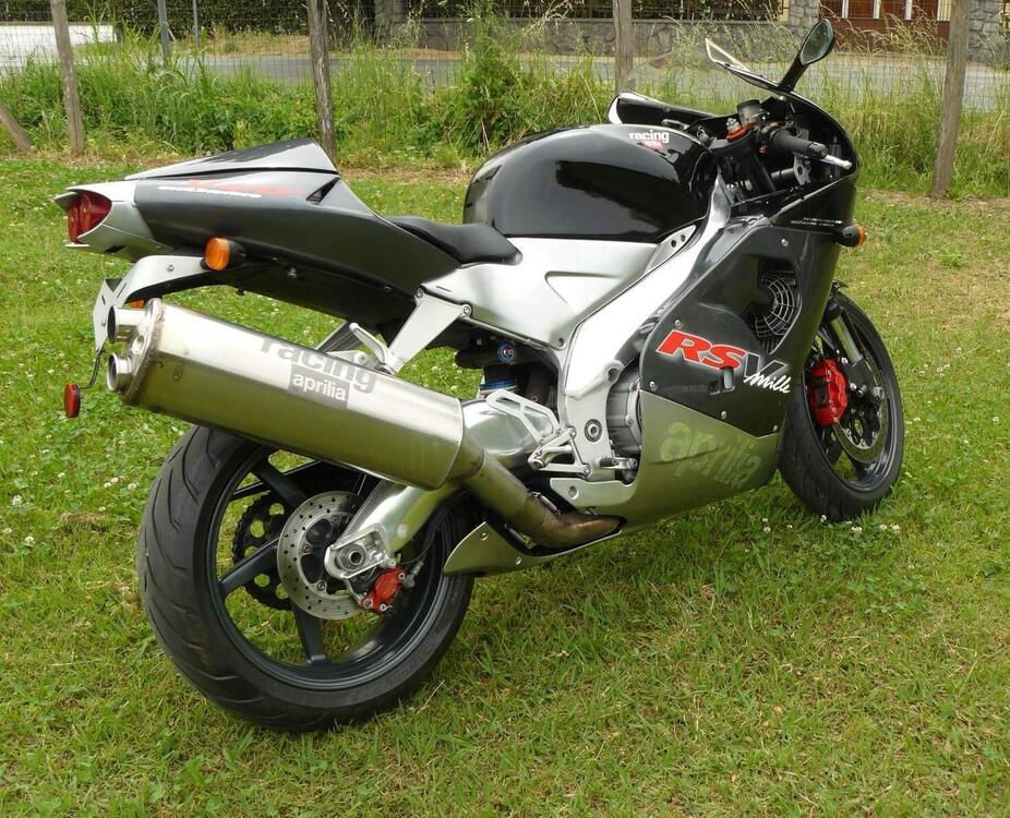 Aprilia RSV MILLE  (4)