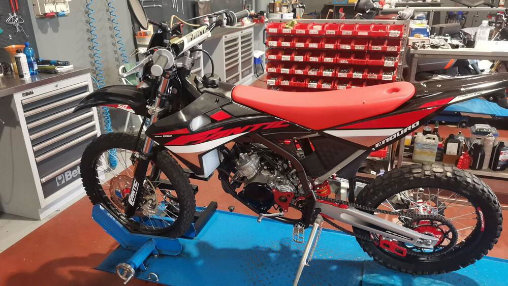 Fantic Motor Enduro 50 E Performance 2t (2019) (2)