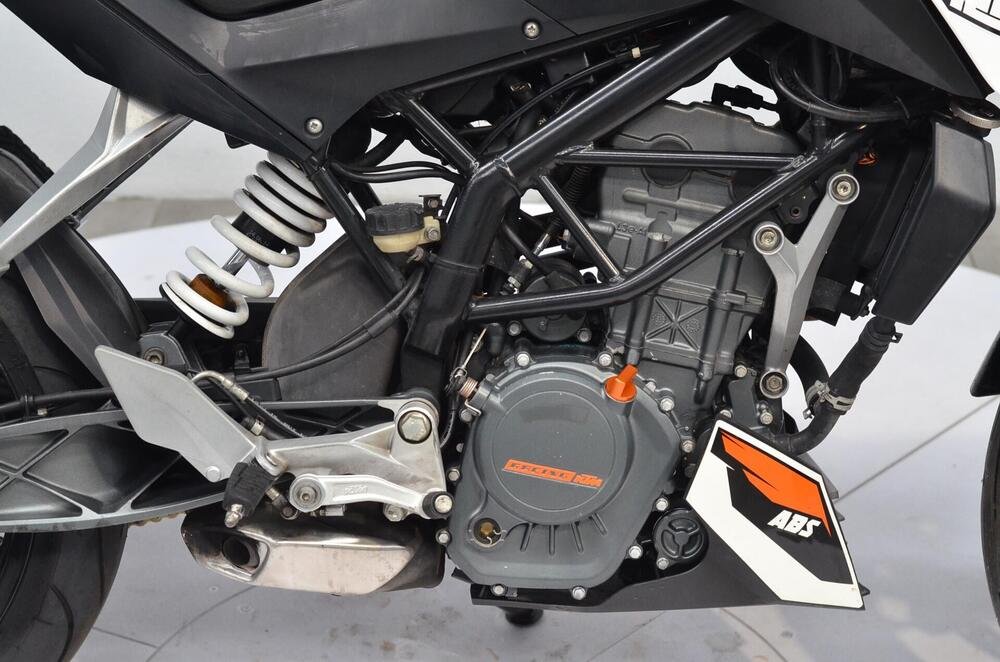 KTM 125 Duke ABS (2013 - 16) (3)
