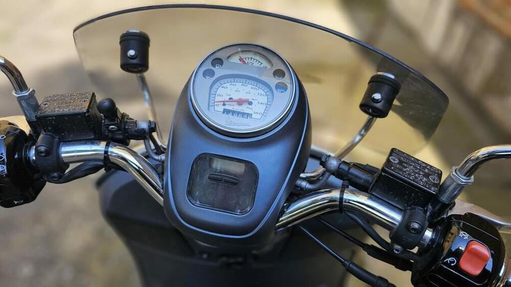 Vespa Sei Giorni 300 Hpe (2019) (5)