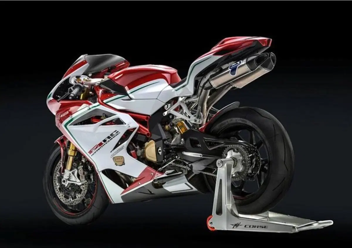 MV Agusta F4 RC presentata a MotoMadrid (9)