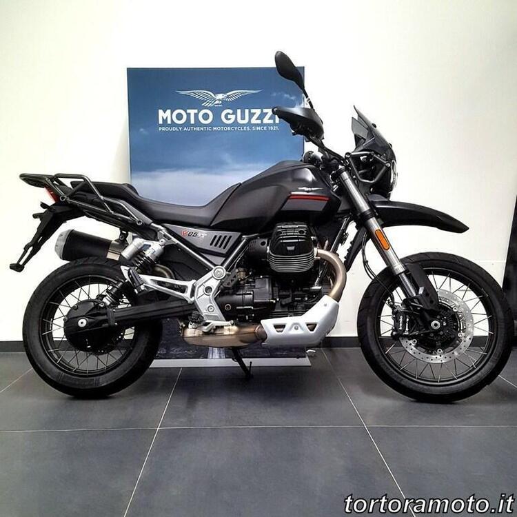 Moto Guzzi V85 TT (2021 - 23) (4)