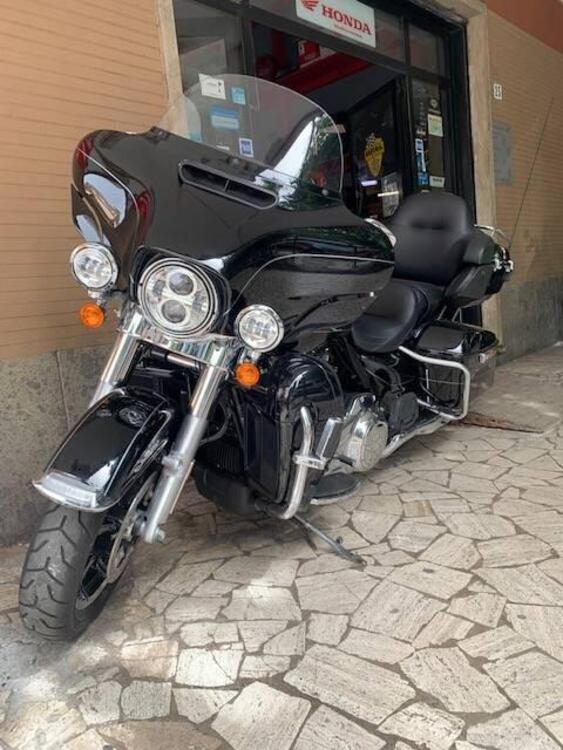 Harley-Davidson 107 Electra Glide Ultra Limited (2017 - 18) - FLHTK (2)