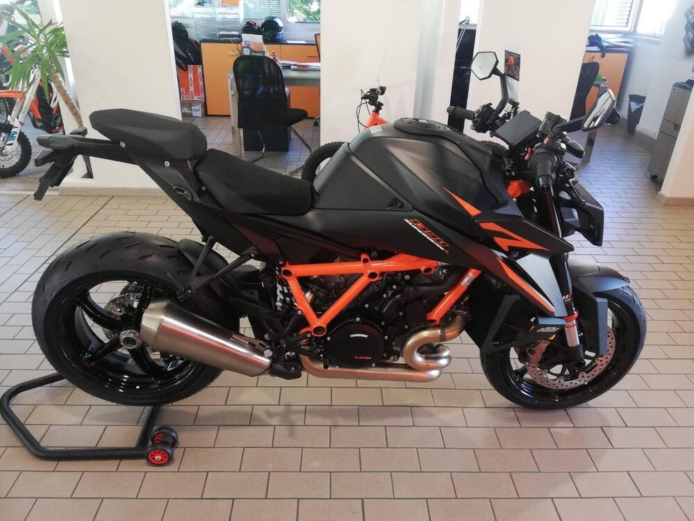 KTM 1390 Super Duke R (2024)