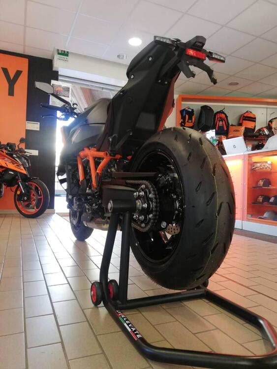 KTM 1390 Super Duke R (2024) (4)