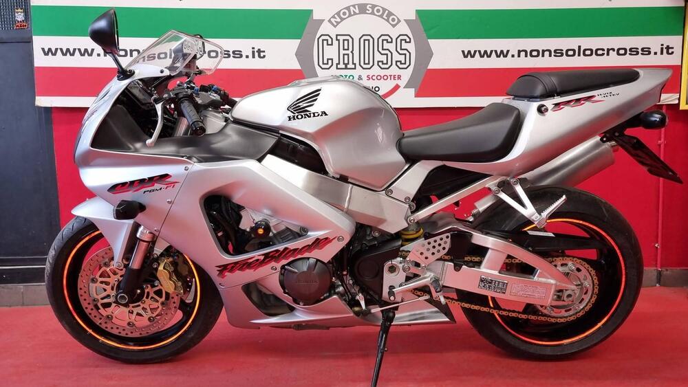 Honda CBR 900 RR Fireblade (2000 - 01) (4)