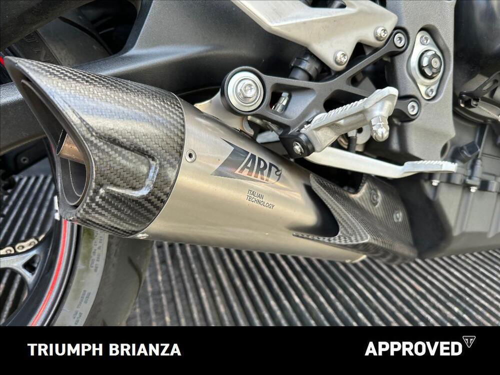 Triumph Street Triple R (2020 - 23) (4)