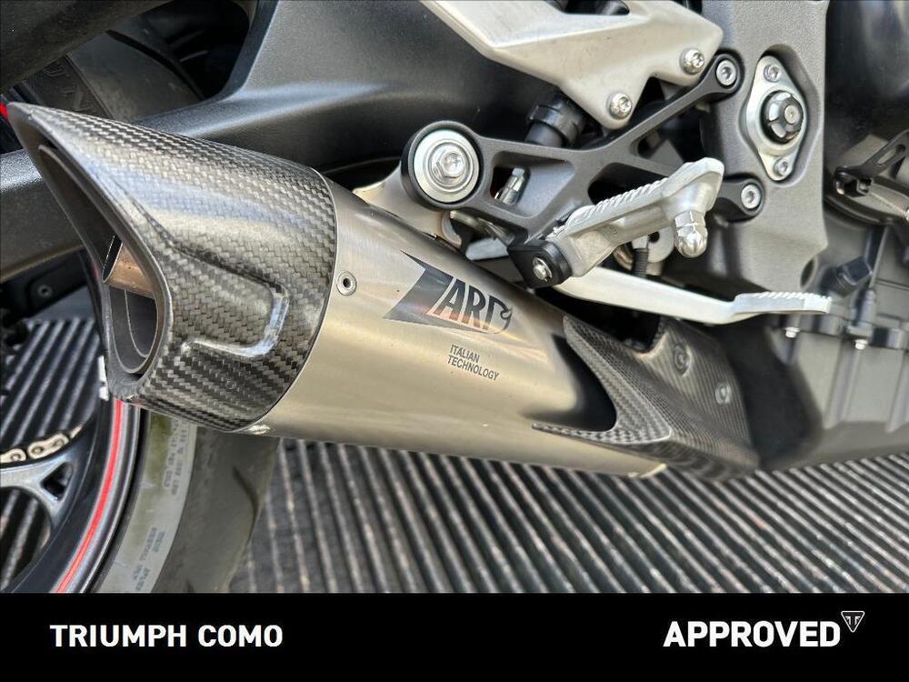 Triumph Street Triple R (2020 - 23) (4)