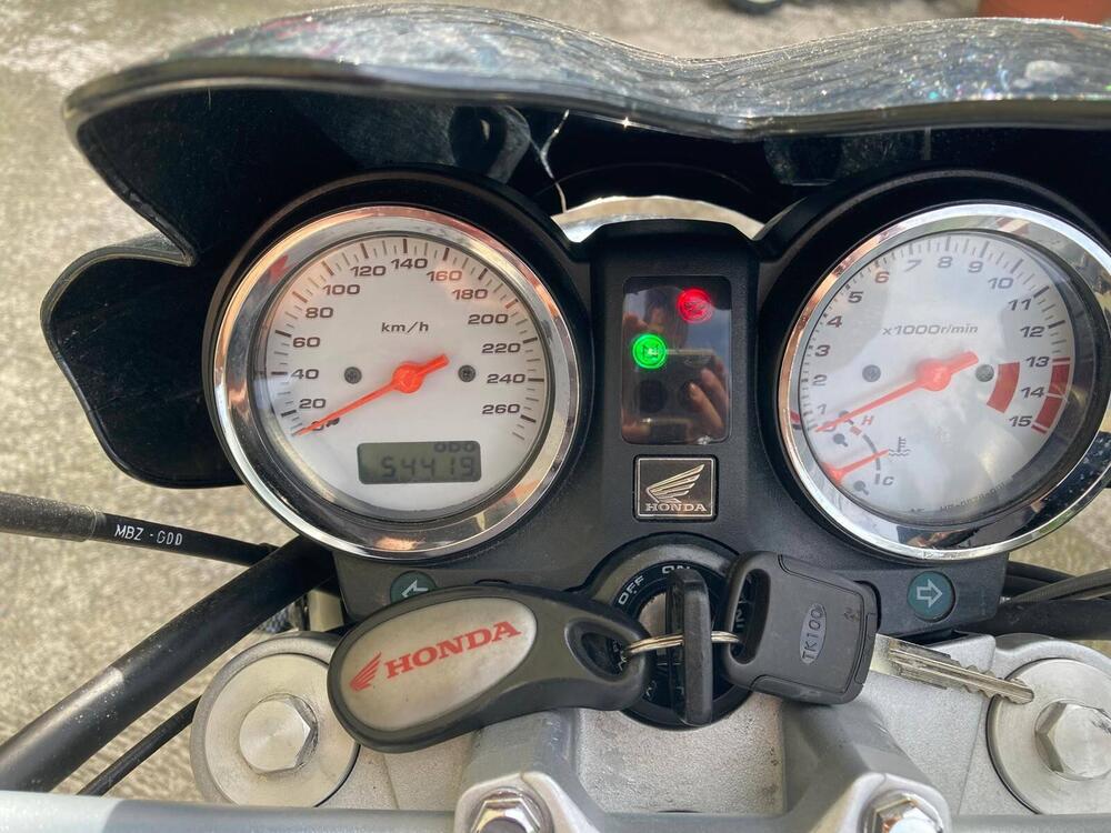 Honda Hornet 600 (2003 - 04) (3)