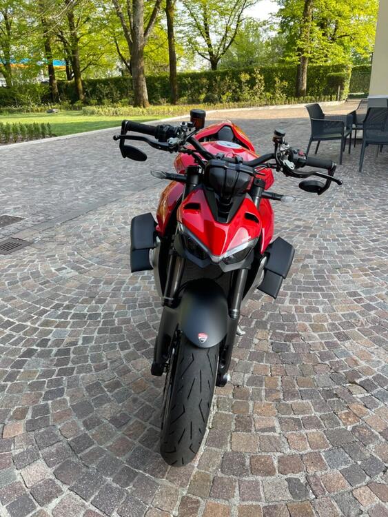 Ducati Streetfighter V4 1100 (2021 - 22) (4)