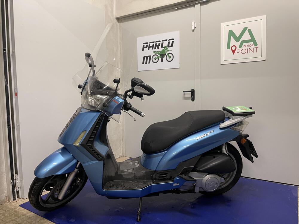 Kymco People 250 S (2)