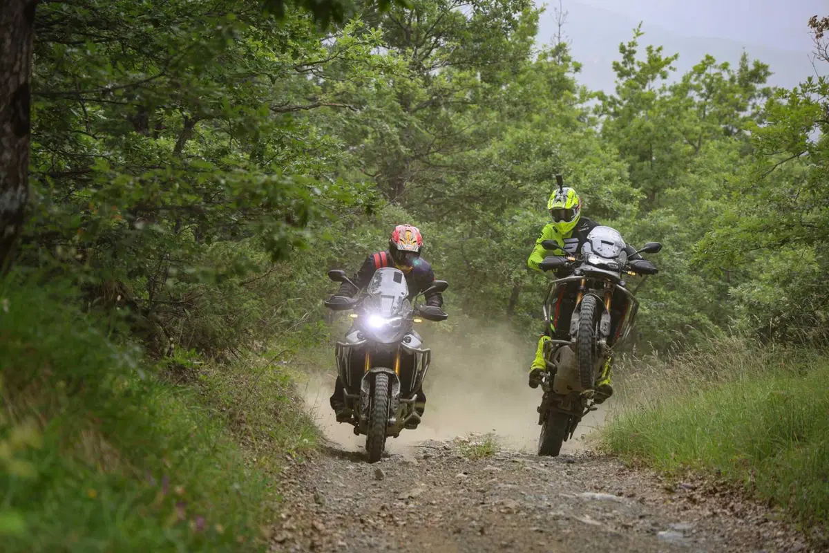 Con Ivan Cervantes e le Triumph Tiger sui percorsi del Mondiale Enduro! ROBE DA PAZZI (11)