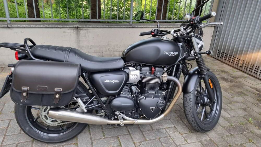 Triumph Street Twin 900 (2017 - 18)