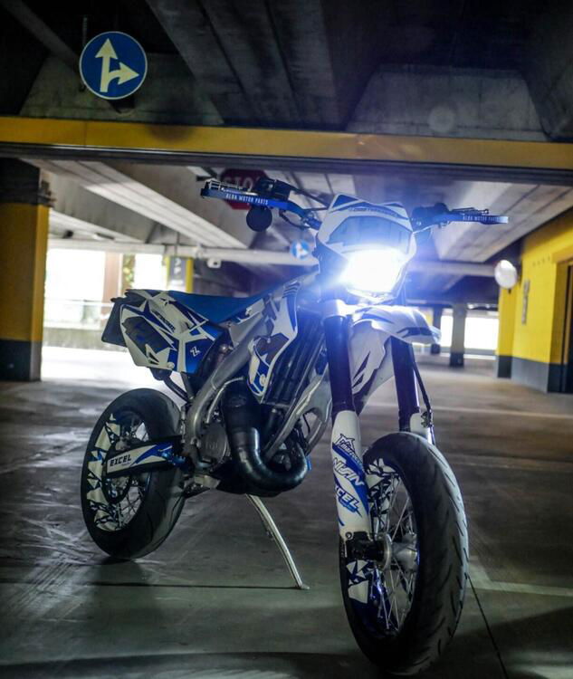 Tm Moto EN 125 (2013) (2)