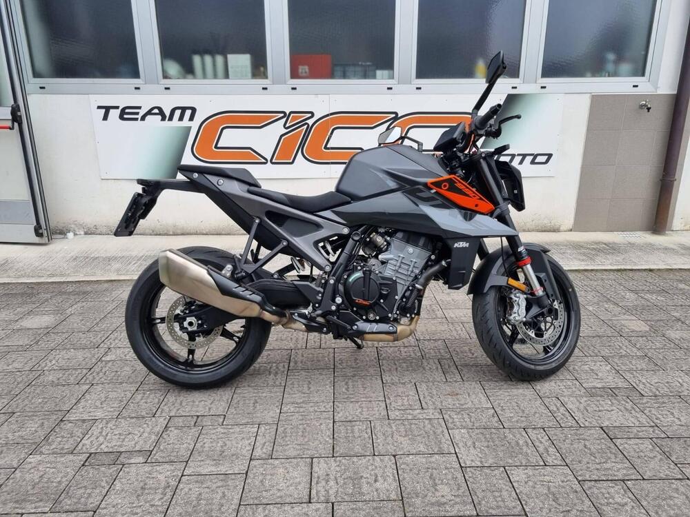 KTM 990 Duke (2024)