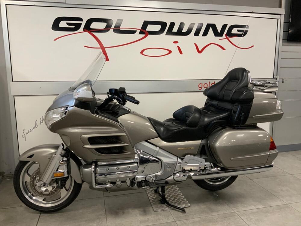 Honda GL 1800 Gold Wing (2000 - 05) (4)