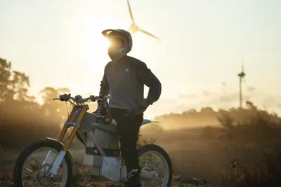 Cake is back! Nuova propriet&agrave; per le moto elettriche svedesi. Cos'&egrave; successo in questi sei mesi?