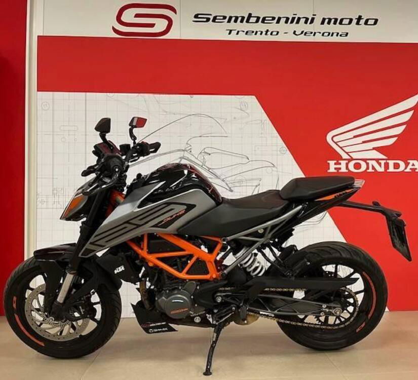 KTM 125 Duke (2021 - 23) (2)