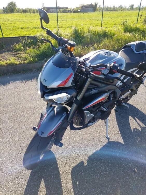 Triumph Street Triple RS (2020 - 22) (2)