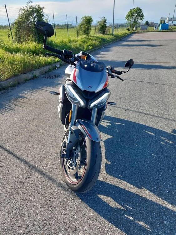 Triumph Street Triple RS (2020 - 22) (4)