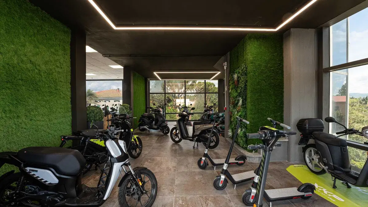 Gruppo Bientinesi inaugura sabato 19 il MotoStore di Cecina (2)