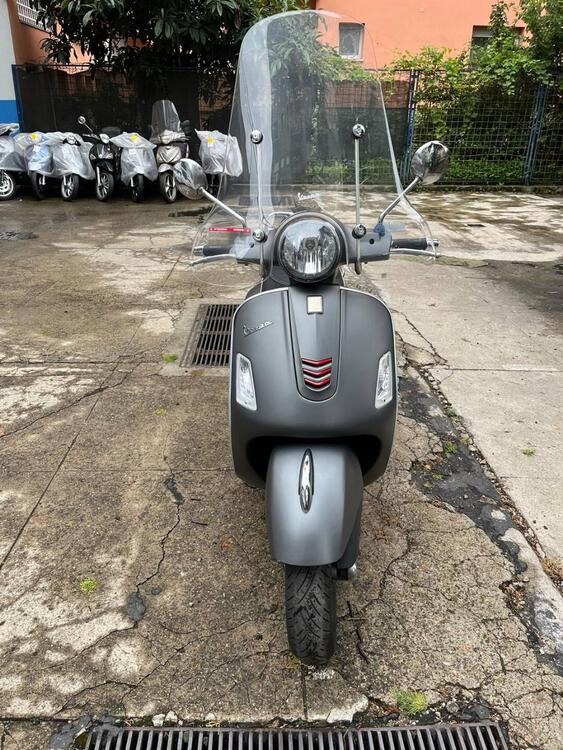 Vespa GTS 300 Super Sport (2017 - 19) (2)