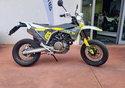 Husqvarna 701 Supermoto (2022) usata