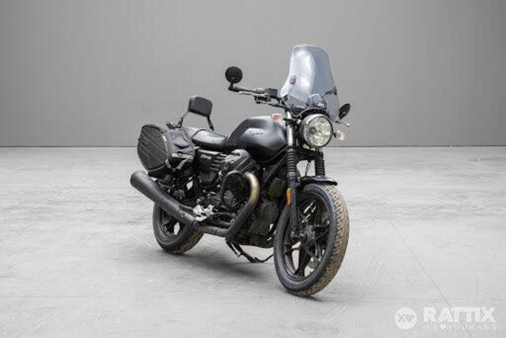 Moto Guzzi V7 III Stone (2017 - 20)