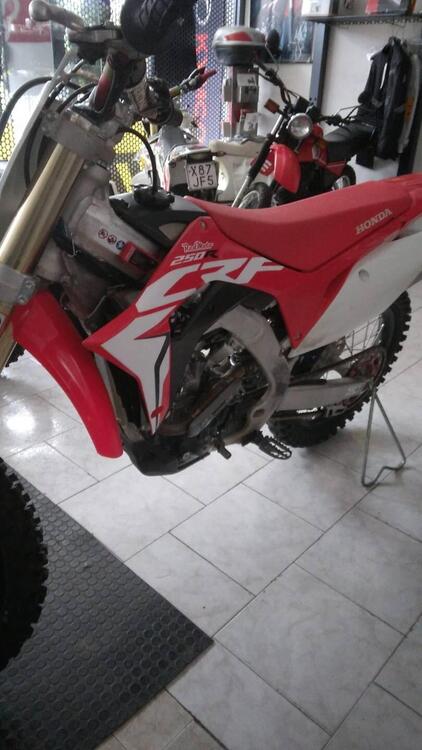 Honda CRF 250 R (2019) (3)