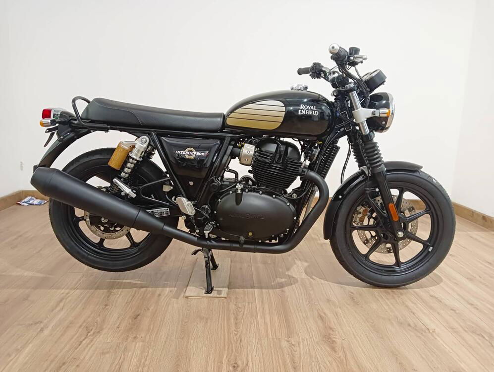 Royal Enfield Interceptor 650 (2021 - 24)