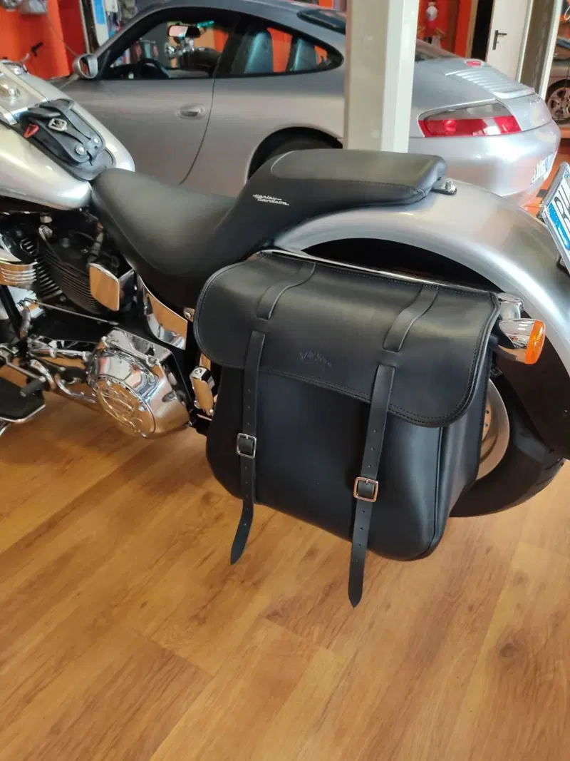 Harley-Davidson Fat Boy anniversario 100 anni bi-color argento e nero (17)