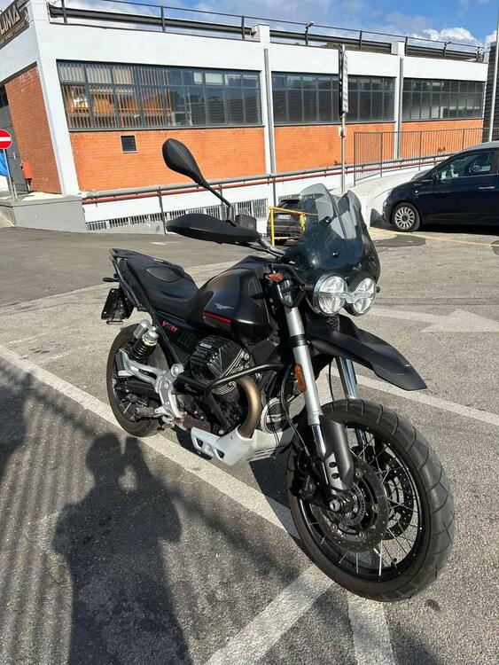 Moto Guzzi V85 TT (2021 - 23) (5)