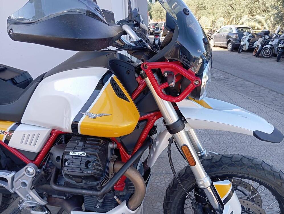 Moto Guzzi V85 TT Evocative Graphics (2019 - 20) (2)