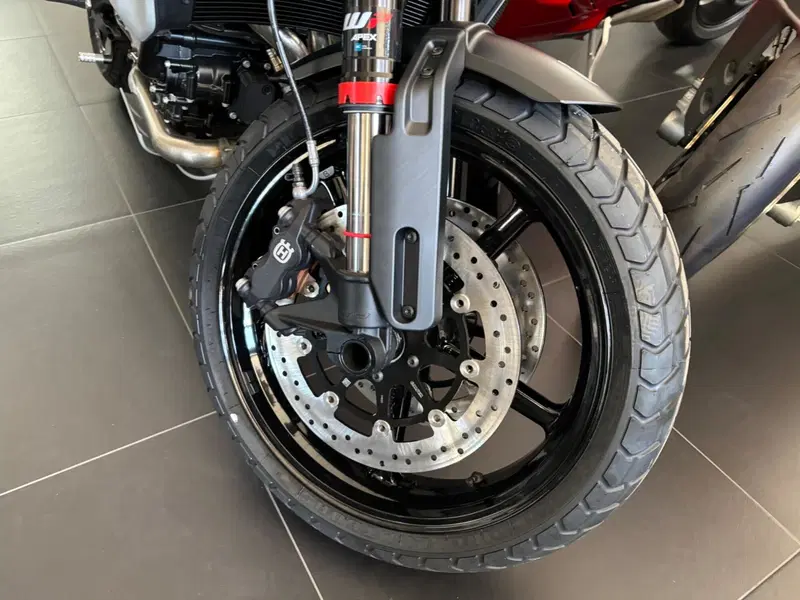 Husqvarna Svartpilen 801 (2024 - 26) (6)