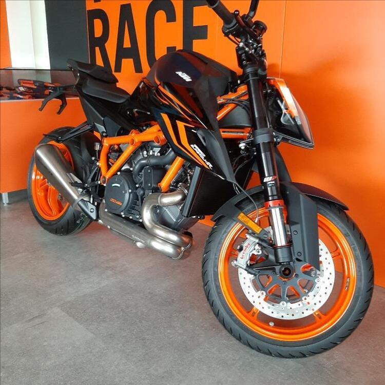 KTM 1290 Super Duke R ABS (2014 - 16) (2)