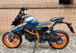 KTM 390 Duke (2024) usata