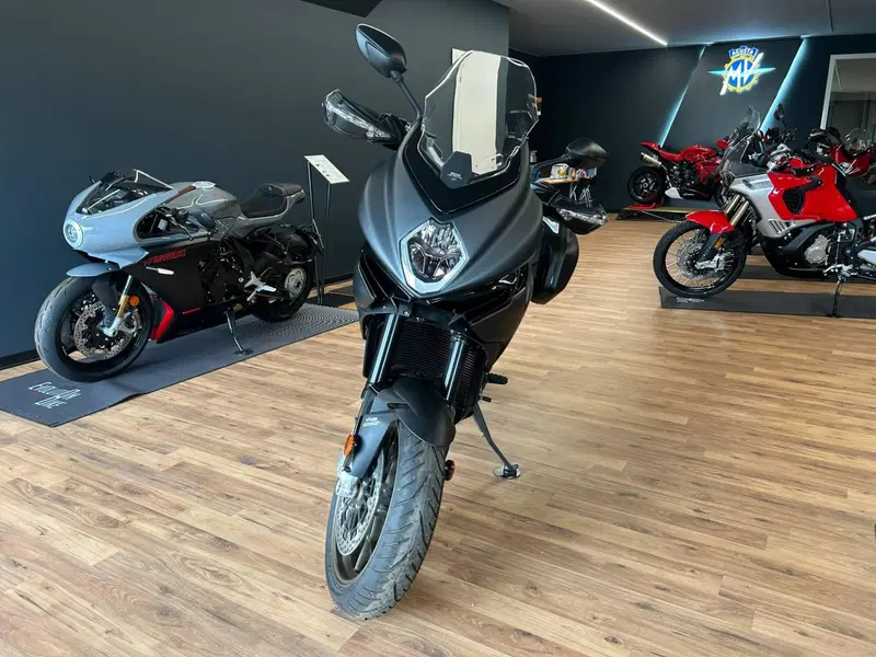 MV Agusta Turismo Veloce 800 Lusso SCS (2021 - 26) (5)