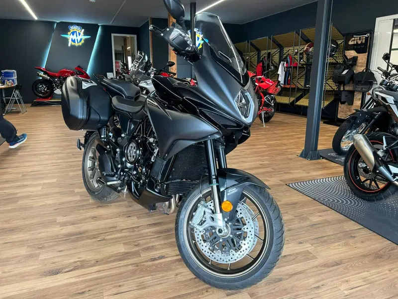 MV Agusta Turismo Veloce 800 Lusso SCS (2021 - 26) (14)