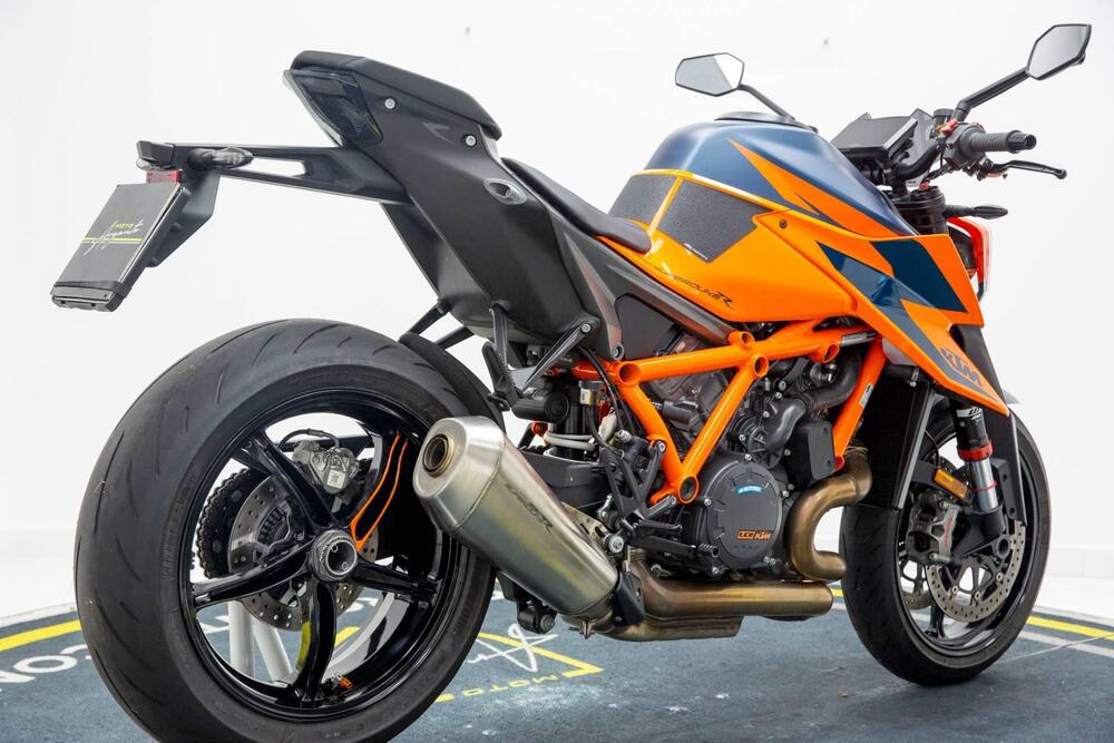 KTM 1290 Super Duke R (2022 - 23) (4)