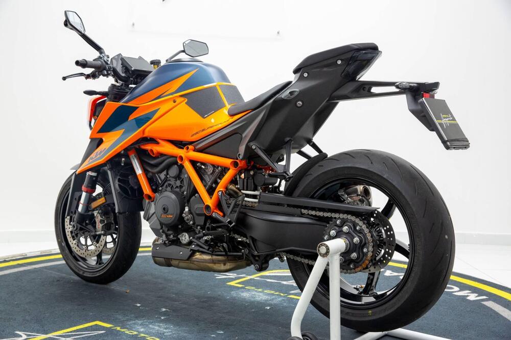 KTM 1290 Super Duke R (2022 - 23) (5)