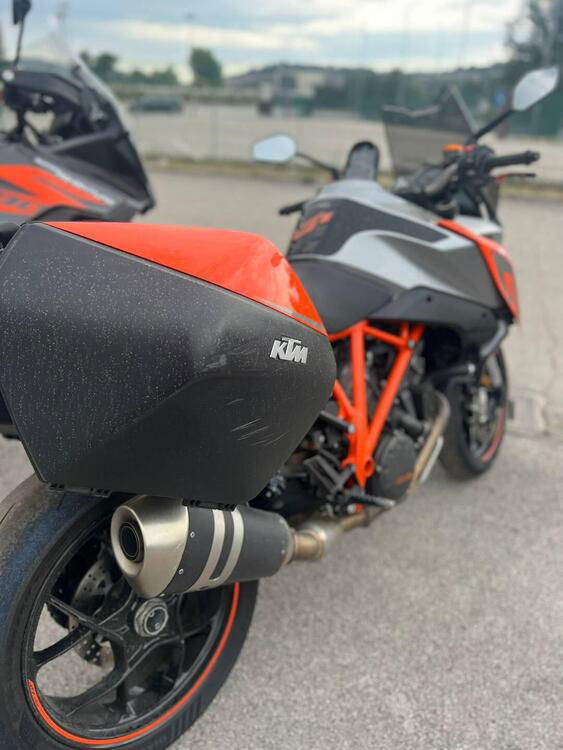 KTM 1290 Super Duke GT ABS (2016 - 18) (3)