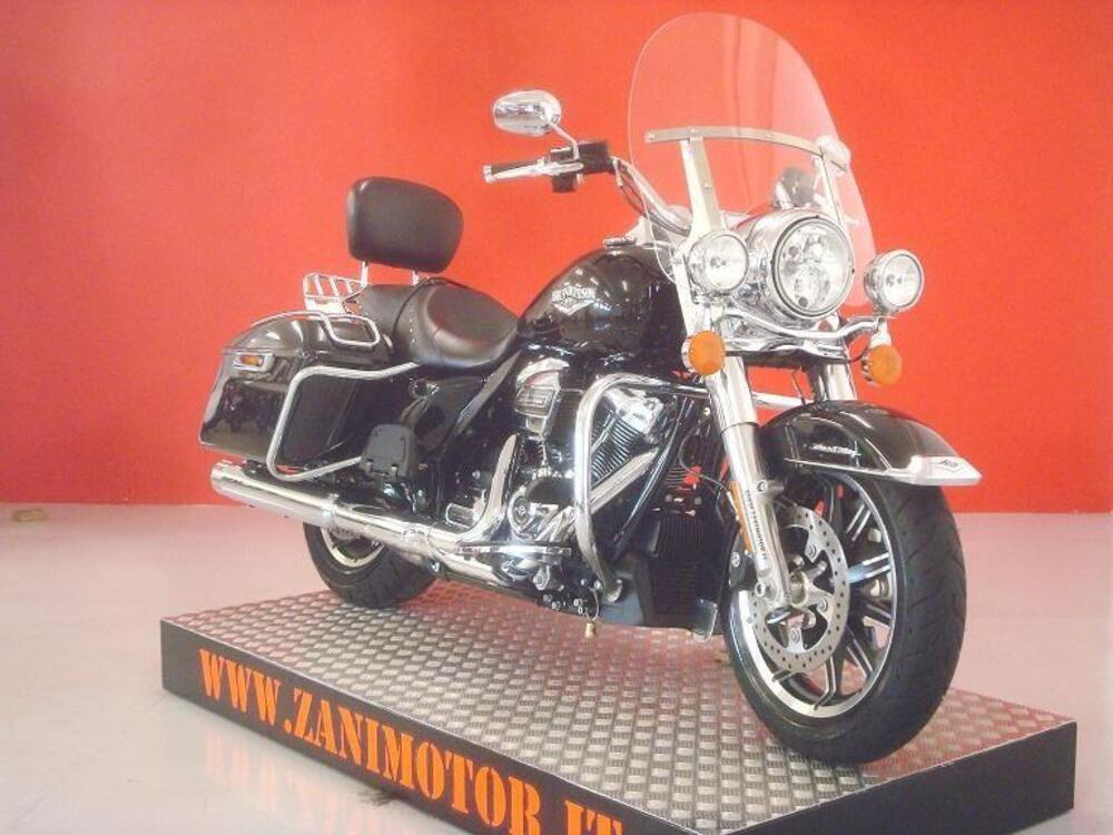 Harley-Davidson 107 Road King (2017) - FLHR (2)