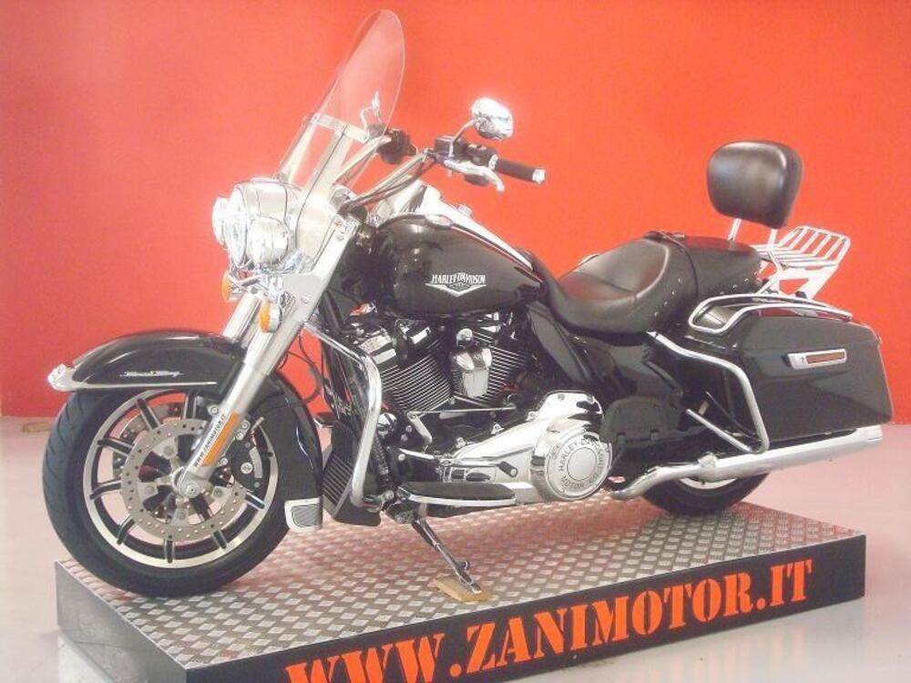 Harley-Davidson 107 Road King (2017) - FLHR (4)