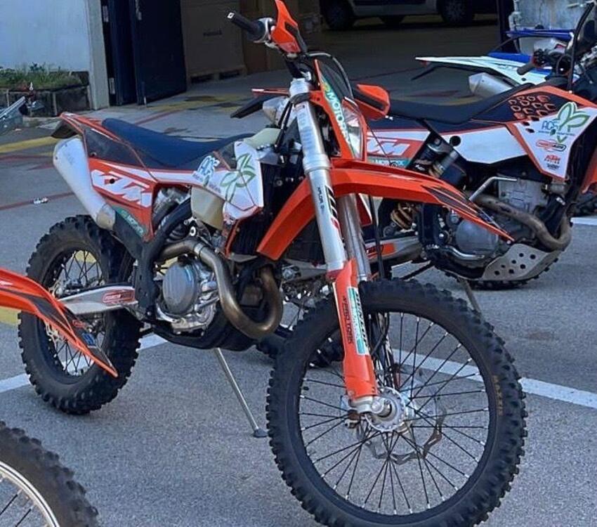 KTM EXC 500 F (2022) (4)