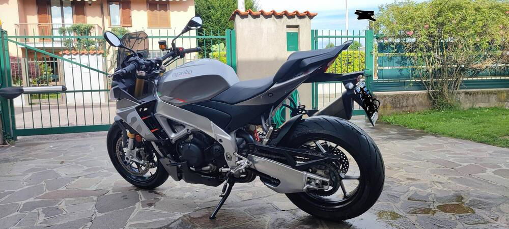 Aprilia Tuono 1100 V4 (2021 - 24) (2)