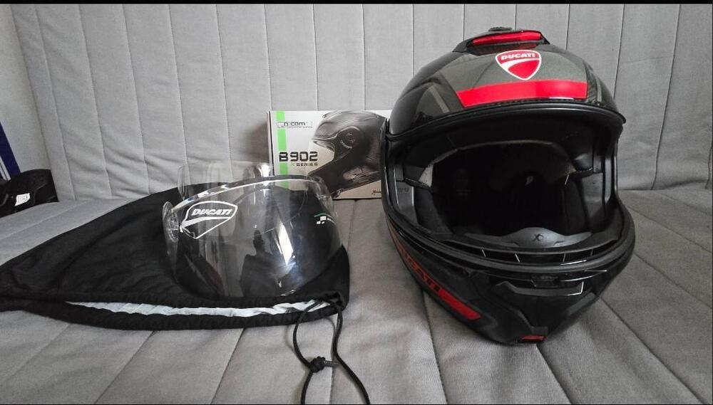 Casco Ducati Xlite 1005 Ultra Carbon (3)